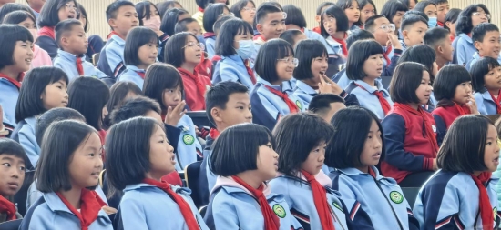 海信冰箱·雨辰助学“公益万里行”启动  为爱点亮希望明灯